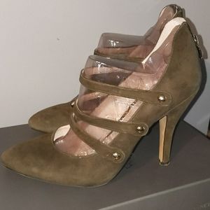 Vince Camuto Jamily Stilettos Heels Olive Green